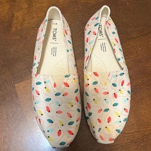 Women’s size 10 Christmas Tom’s